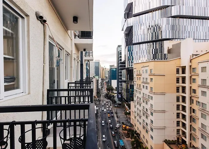 Apartment Urban Noir At Ayala Cbd, Fast Wifi, Netflix
